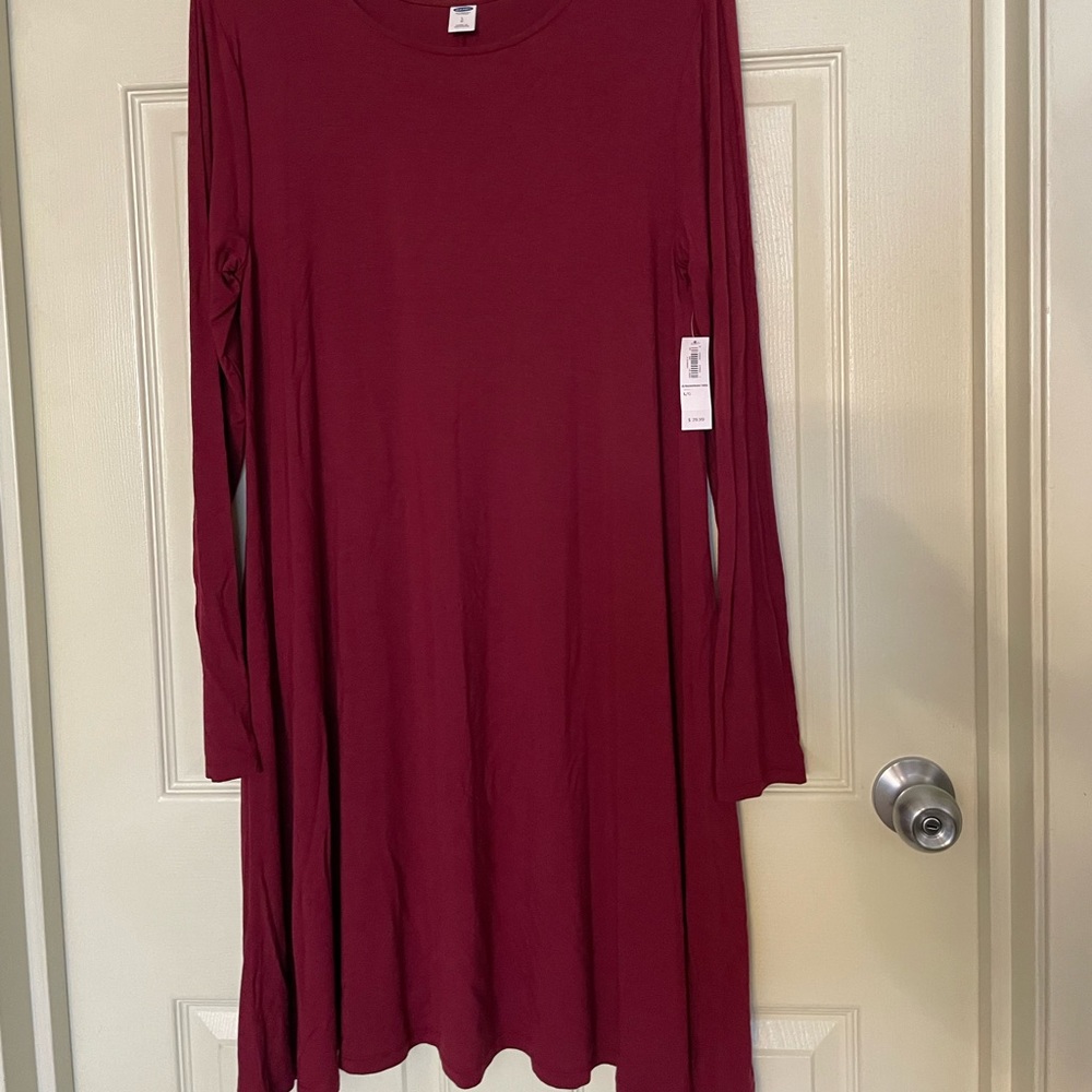 Large burgundy long sleeve dress, brand new with tags!